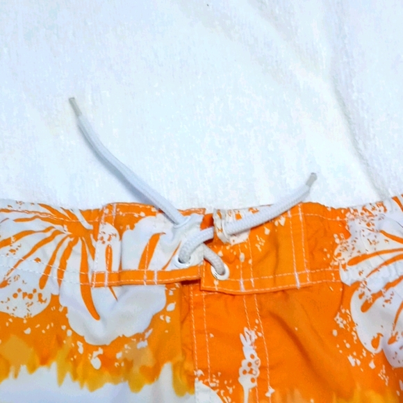 Mens beach or swim suit - Picture 4 of 5